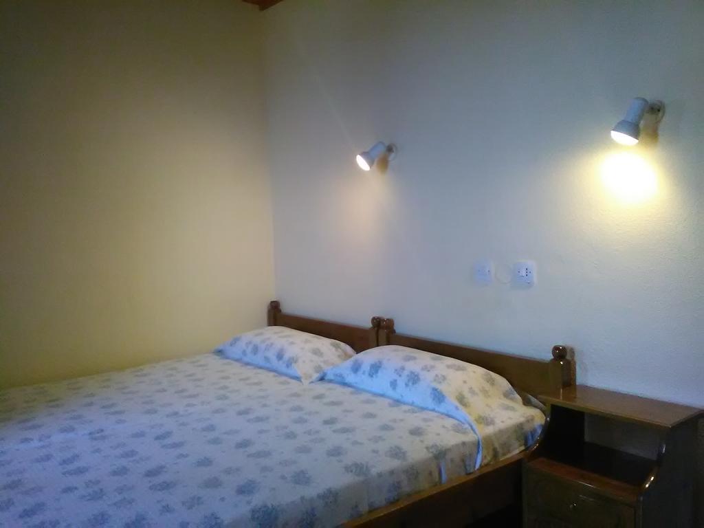 Stergiou Rooms Liri Ngoại thất bức ảnh