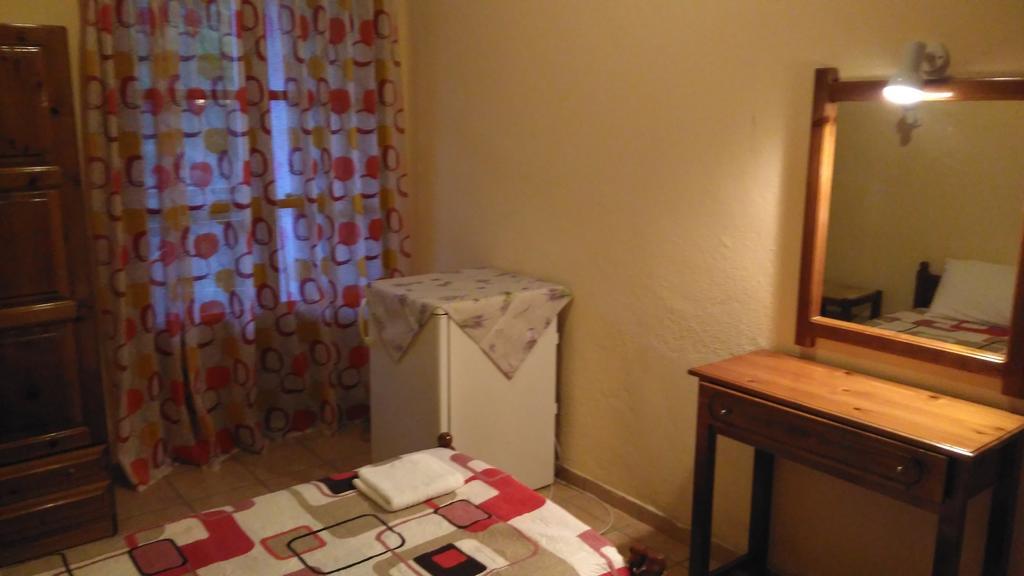 Stergiou Rooms Liri Ngoại thất bức ảnh